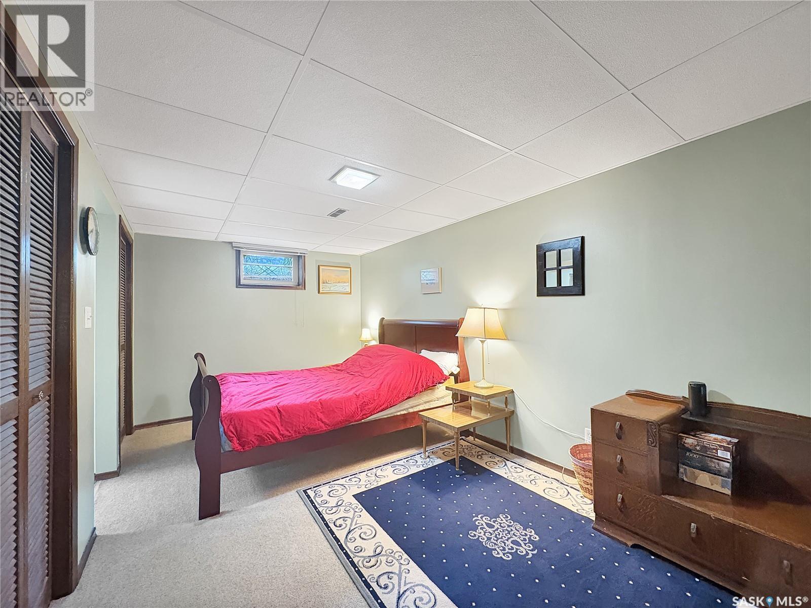 8903 Thomas AVENUE — photo 18