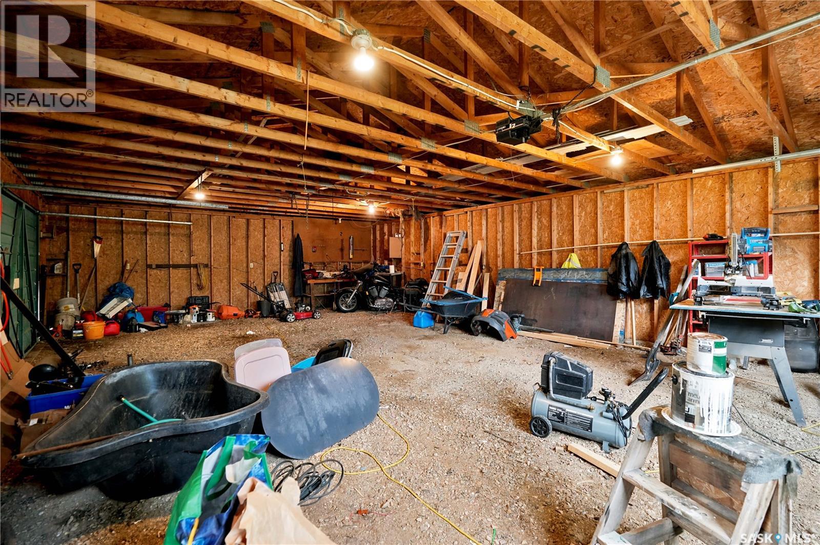Rushinko Acreage — photo 34