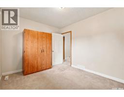 Bedroom - Rushinko Acreage, Chaplin, SK S0H0V0 Photo 7