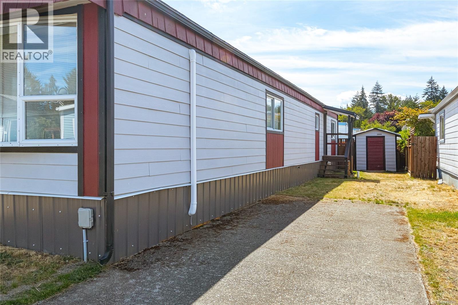 #20 3497 Gibbins Rd - 25