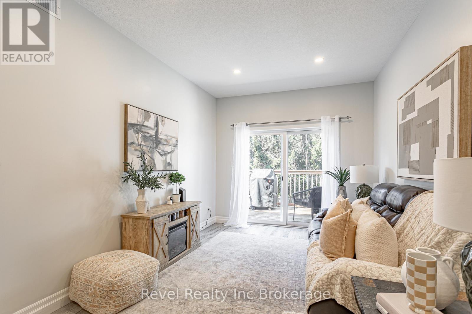 538 LAMPMAN PLACE - 11
