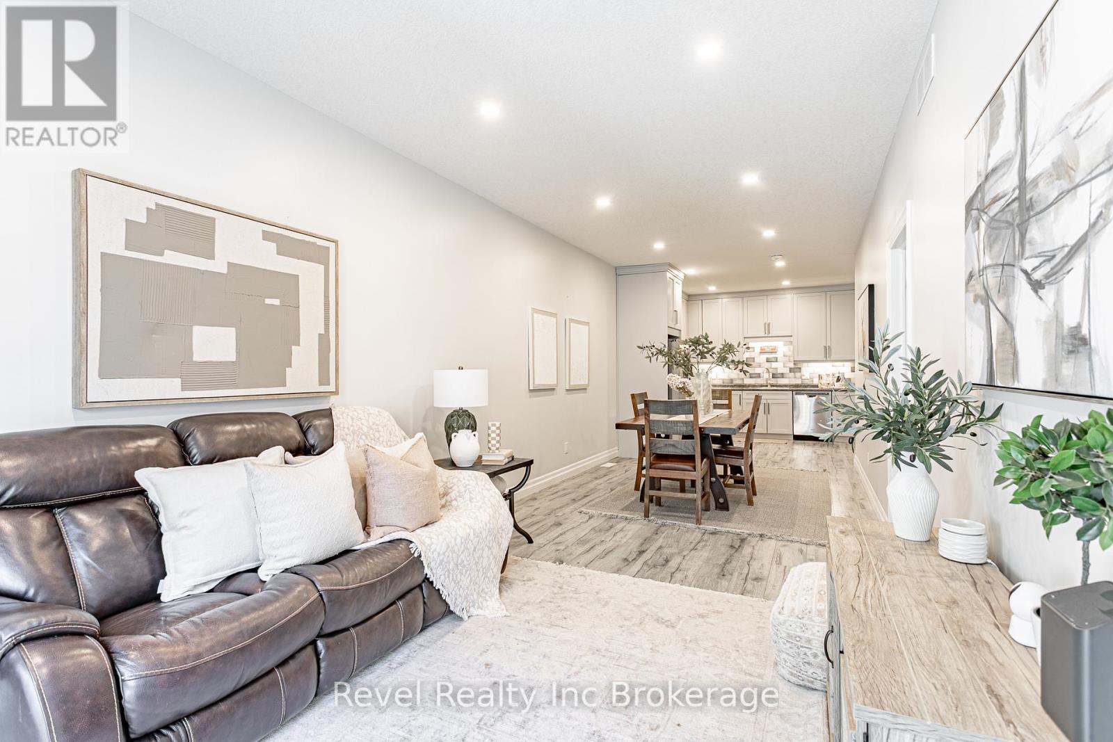 538 LAMPMAN PLACE - 12