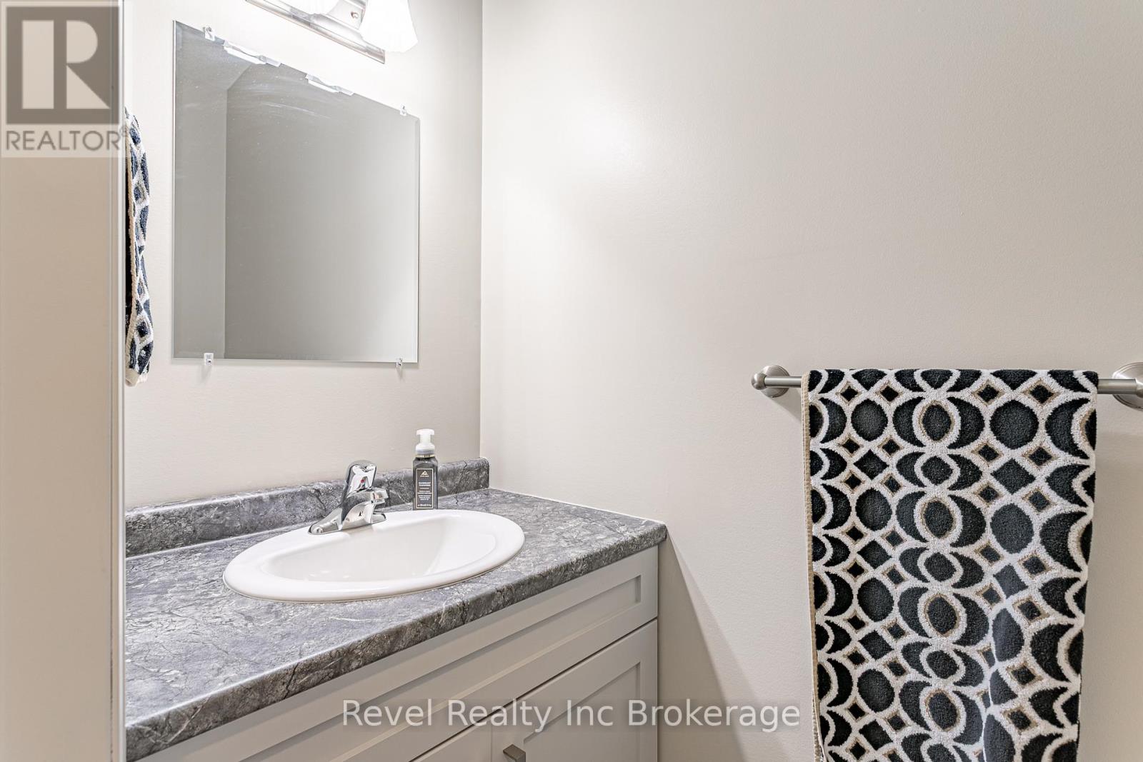 538 LAMPMAN PLACE - 18