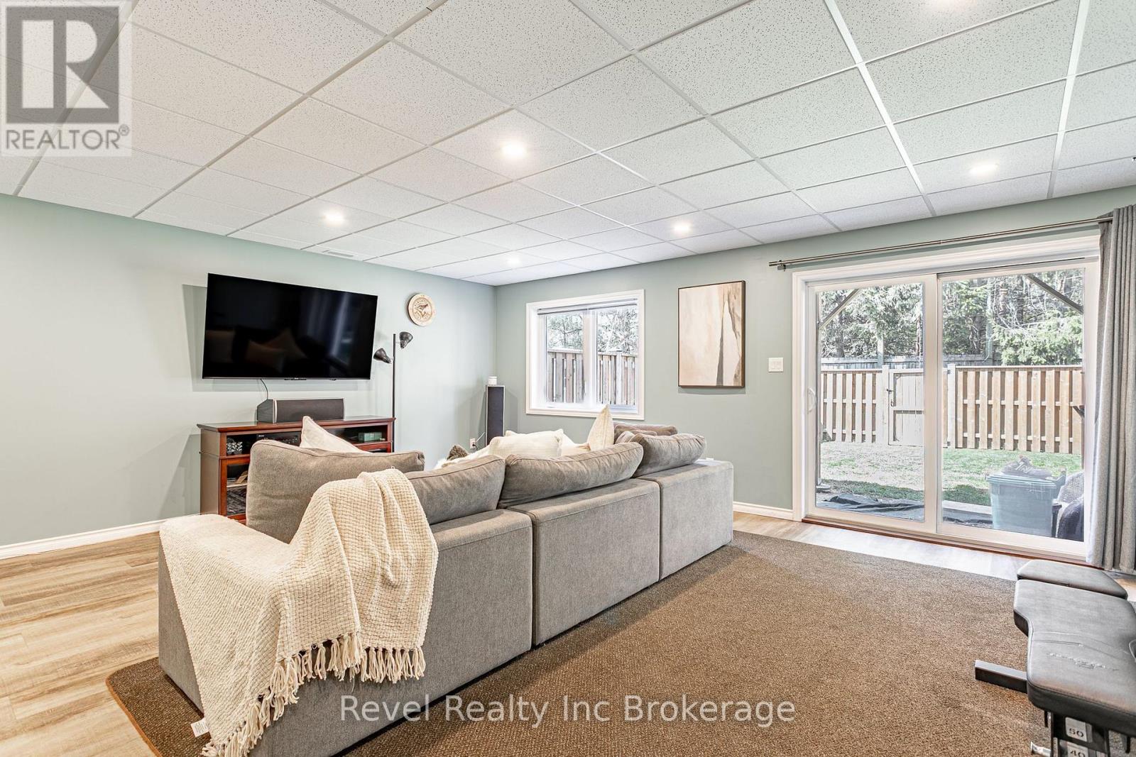 538 LAMPMAN PLACE - 22