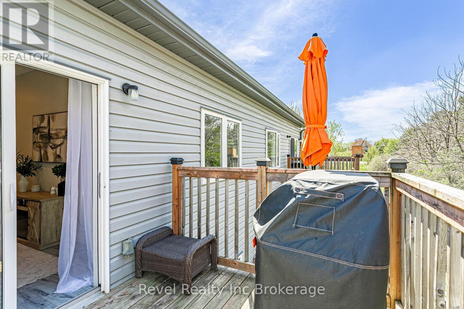 538 LAMPMAN PLACE - 27
