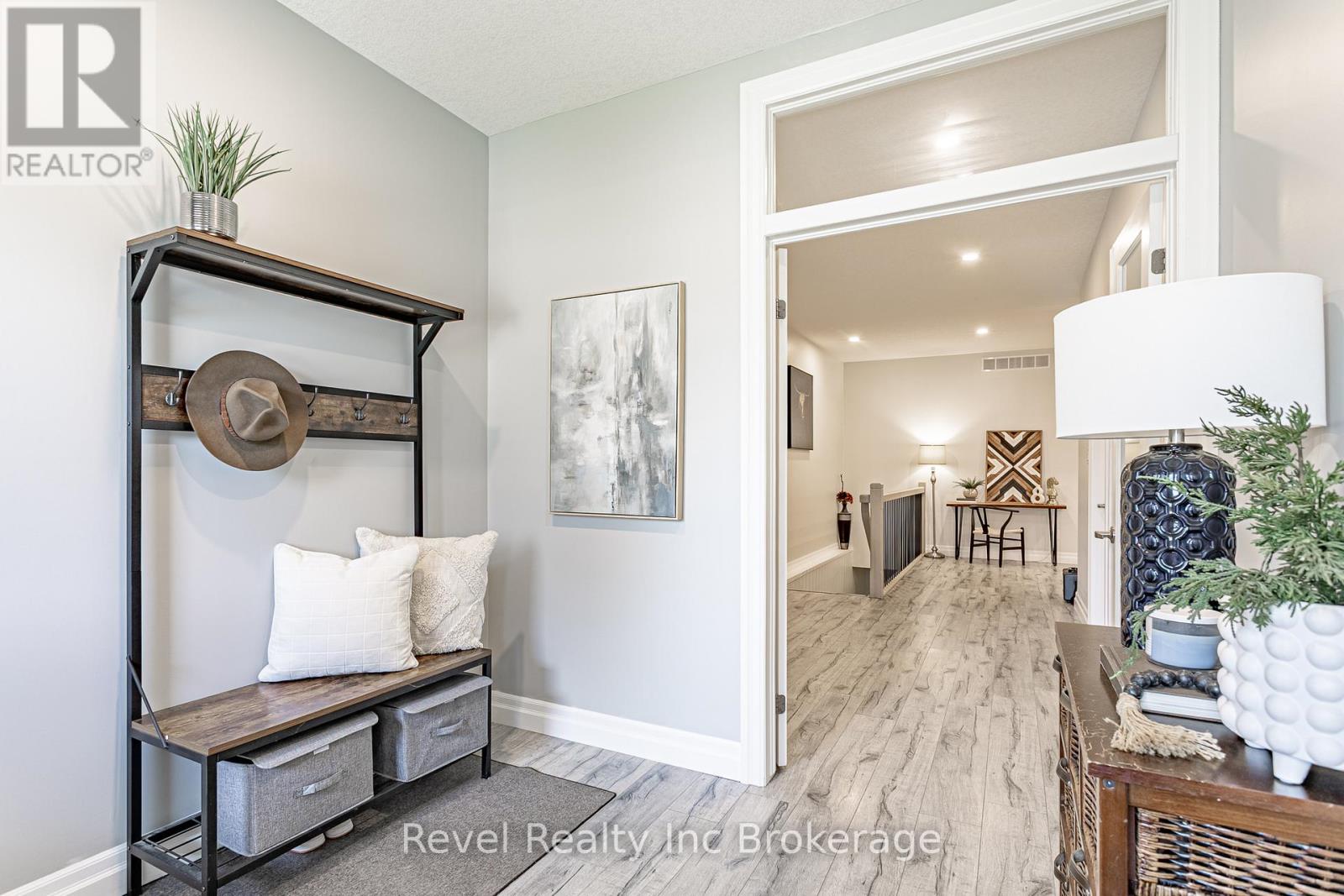 538 LAMPMAN PLACE - 3