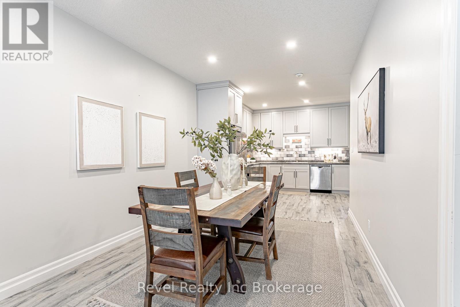 538 LAMPMAN PLACE - 8