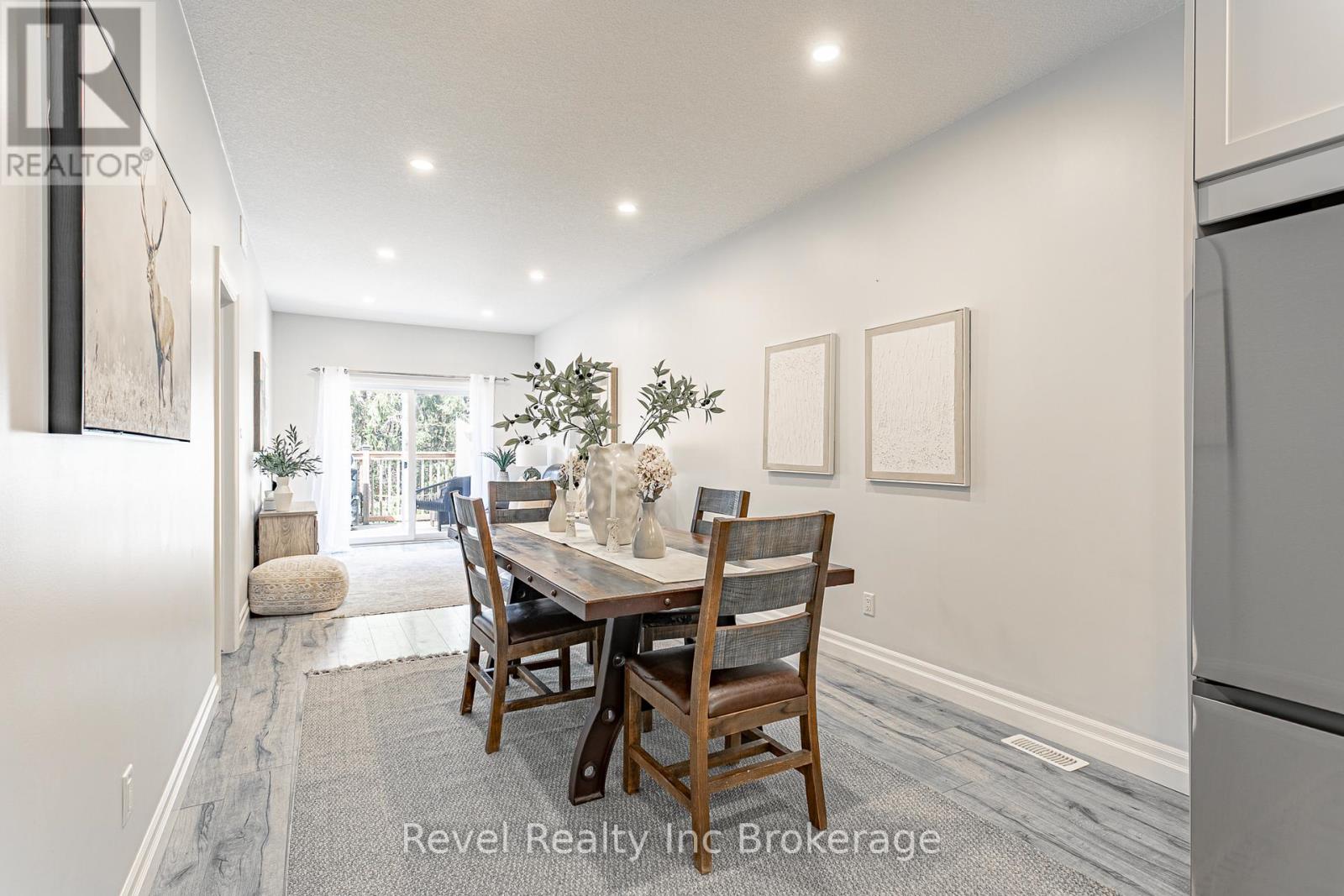 538 LAMPMAN PLACE - 9