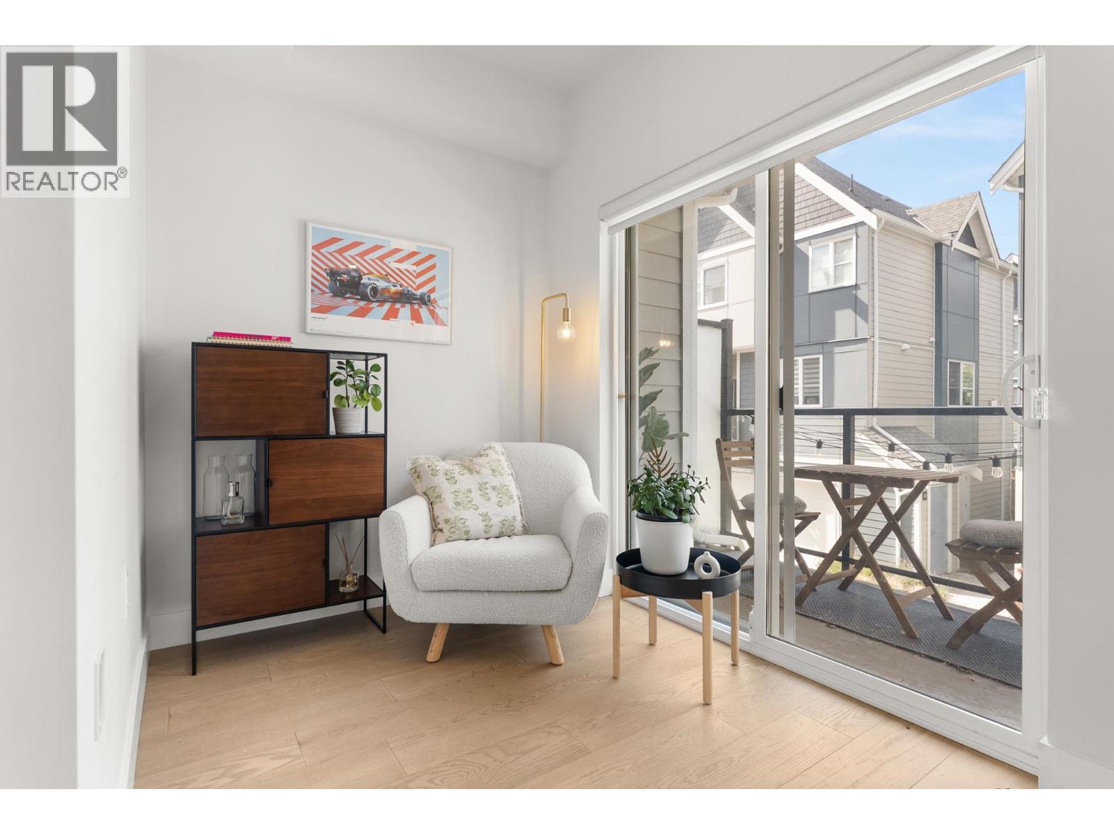 #10-5377 8A Avenue, Delta