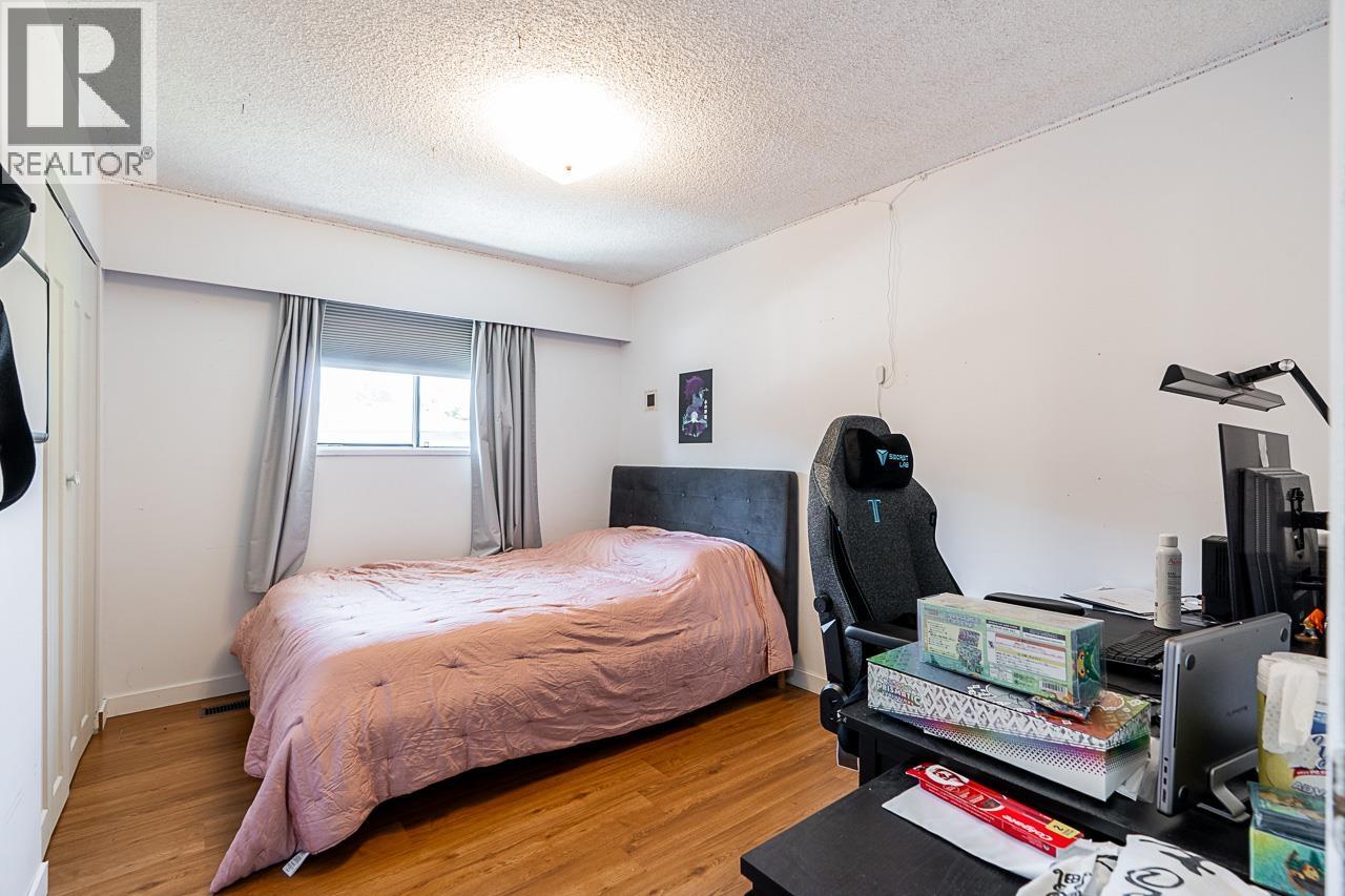 4 Bed, 3 Bath House for Sale in Richmond – 9071 NO. 4 ROAD, Richmond – MLS# R3145531 - Image 12