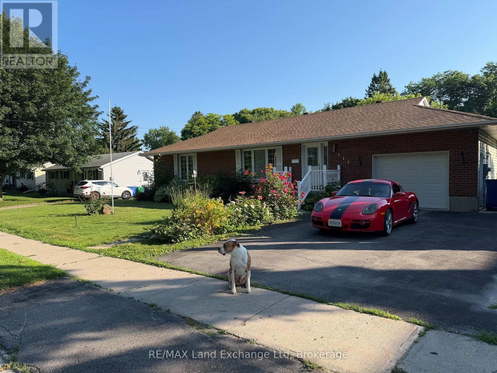115 VICTORIA STREET W - 2