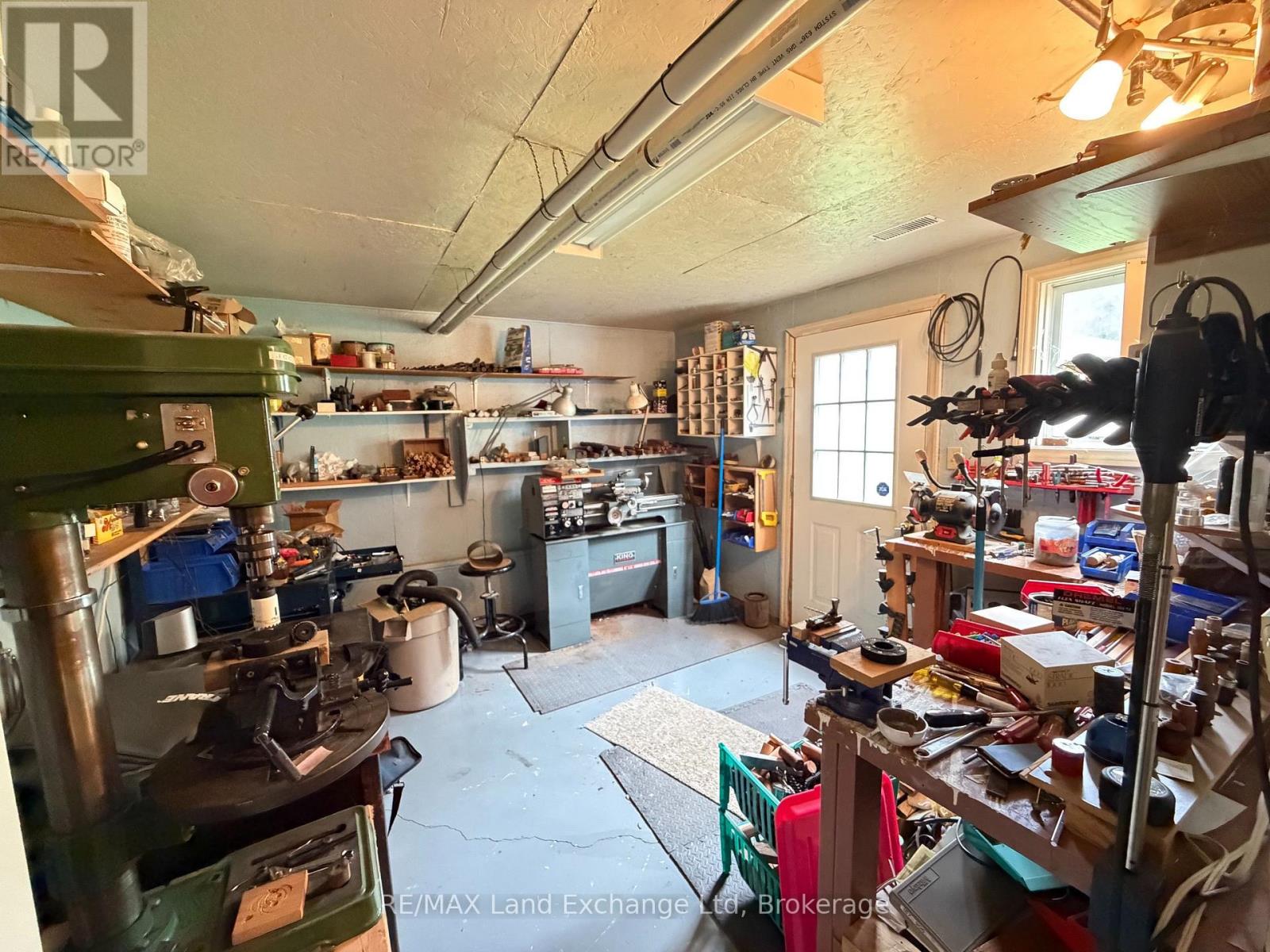 115 VICTORIA STREET W - 27