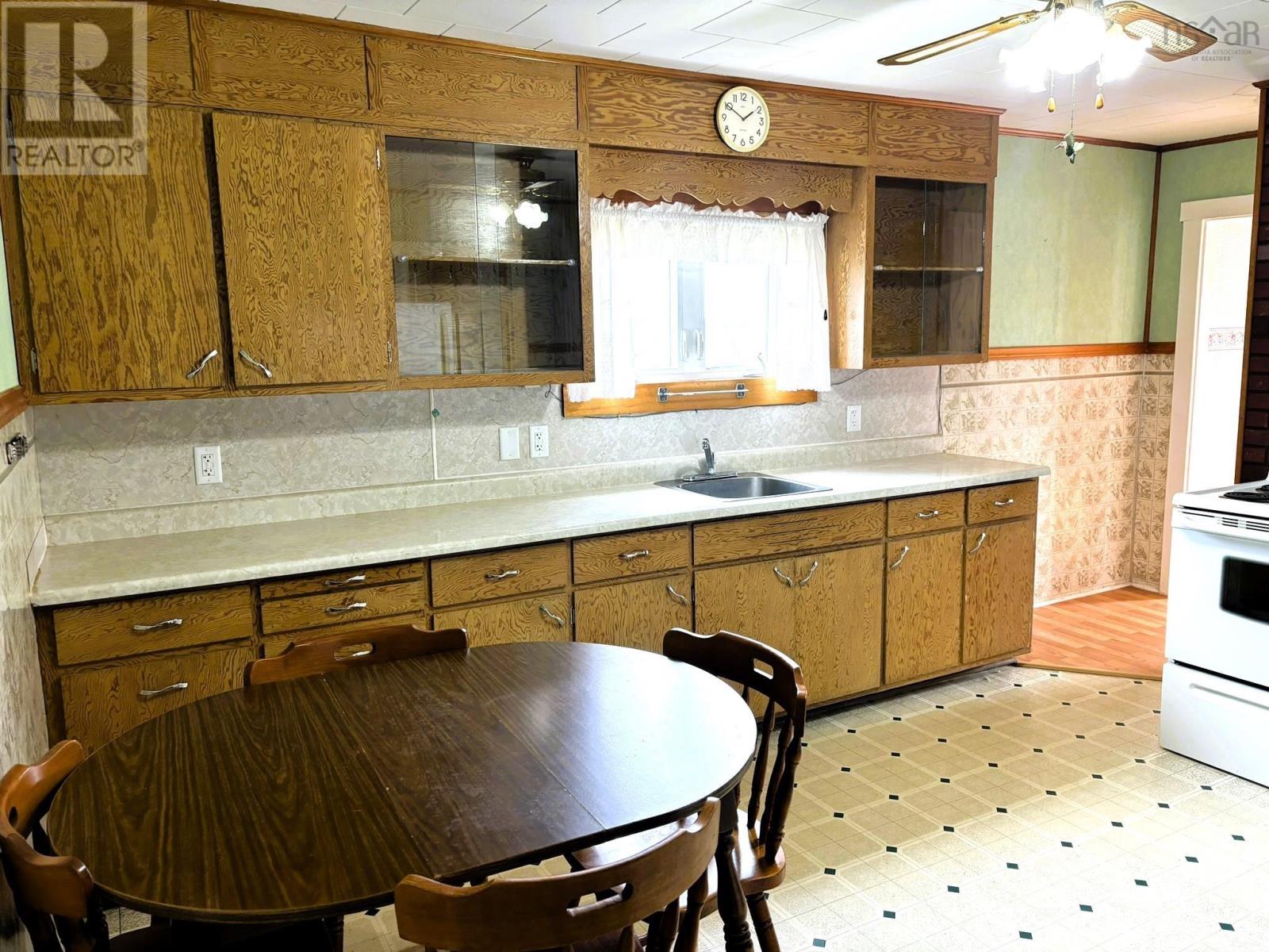 8931 Hwy#209 Highway - 14