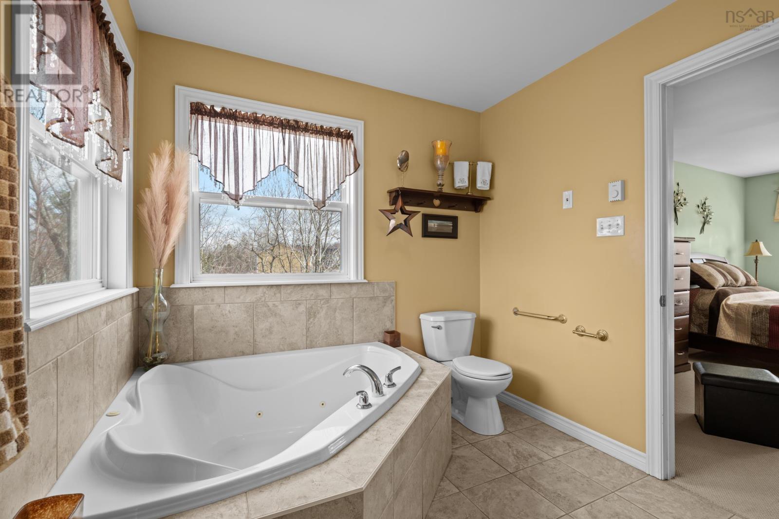 2 Golden Eagle Drive, Eagle Landing - 30