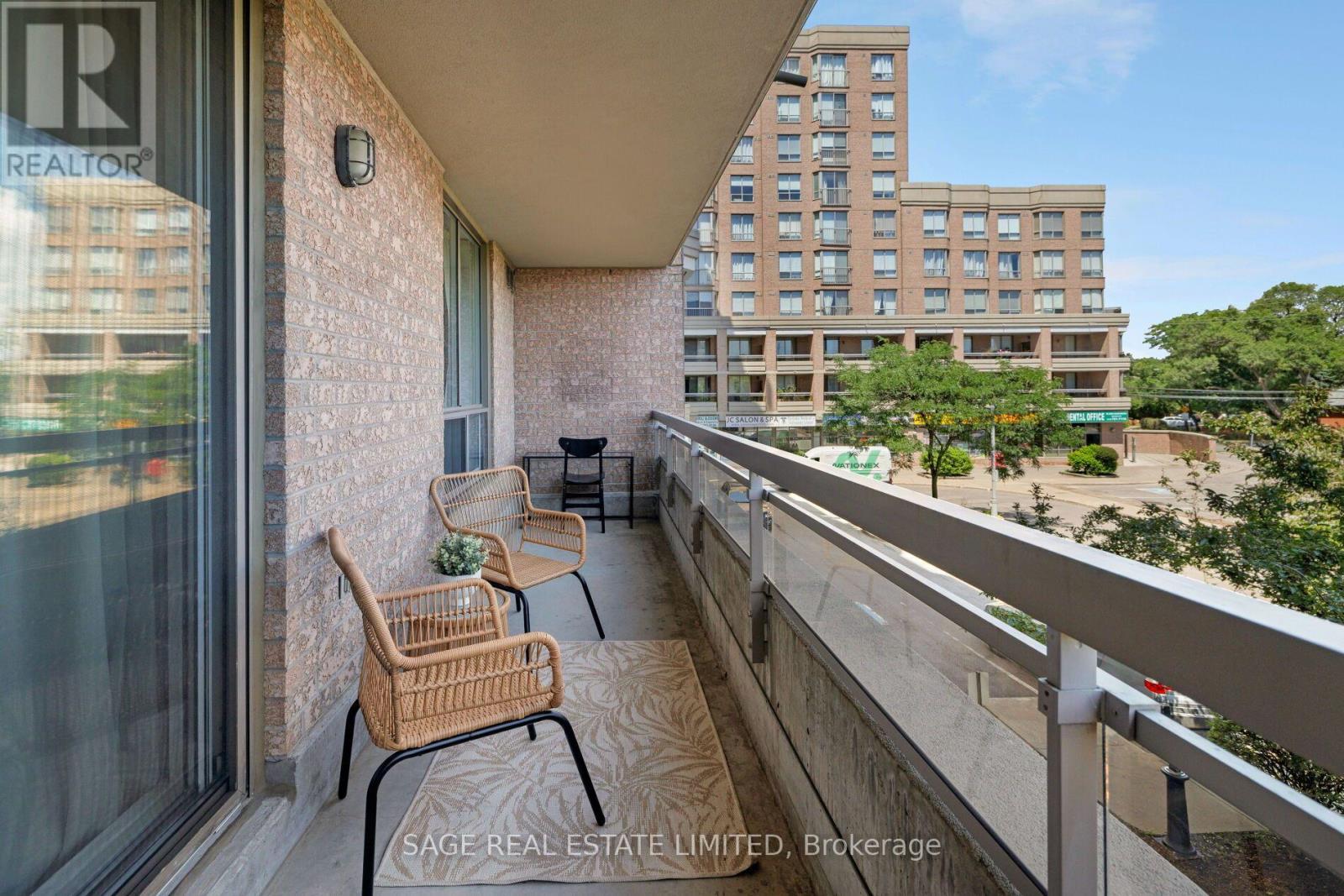 #205 1700 EGLINTON AVENUE E - 15