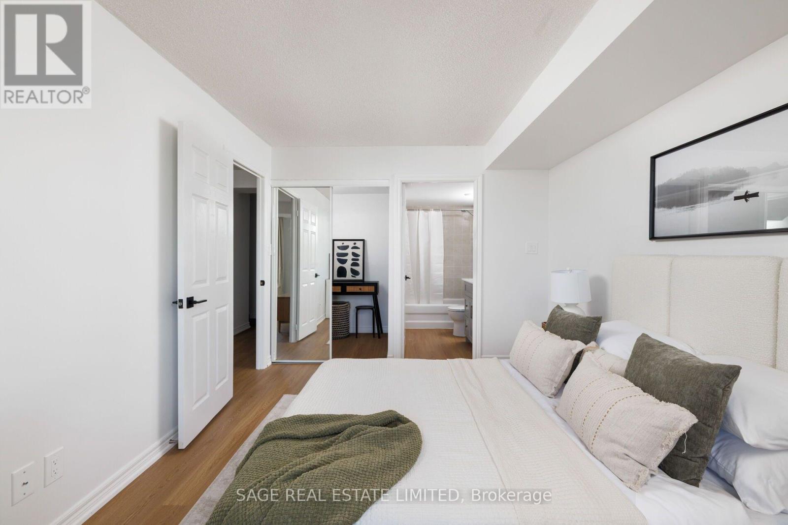 #205 1700 EGLINTON AVENUE E - 23