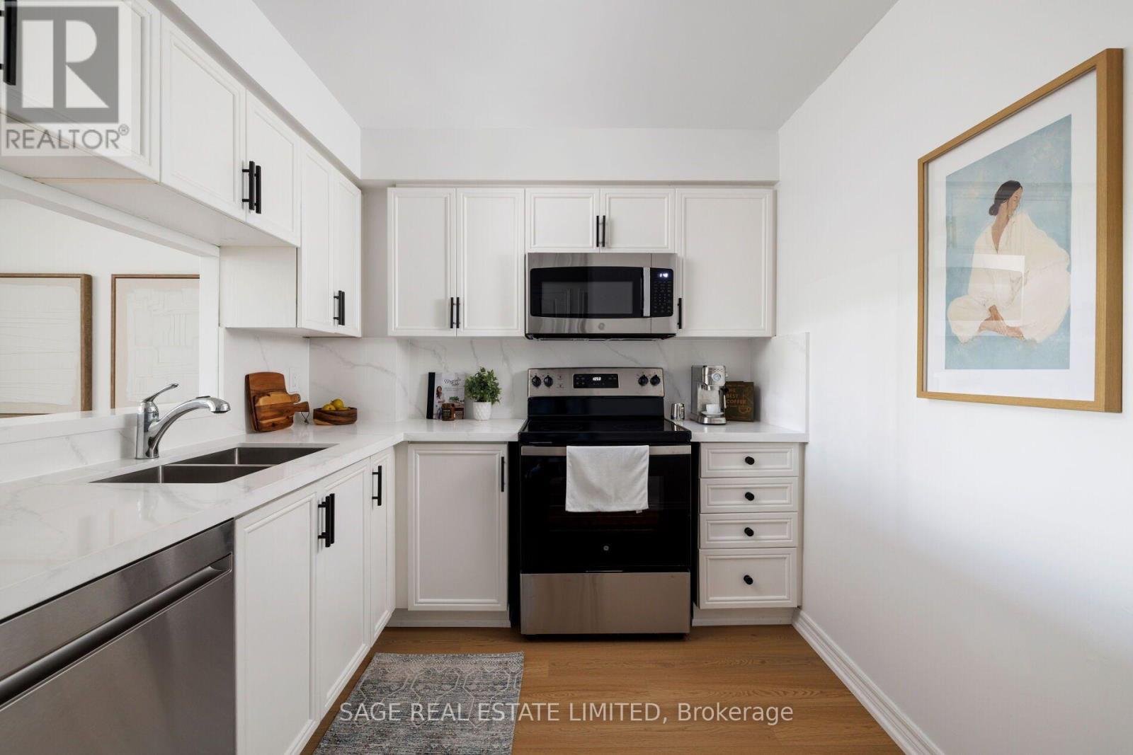 #205 1700 EGLINTON AVENUE E - 7
