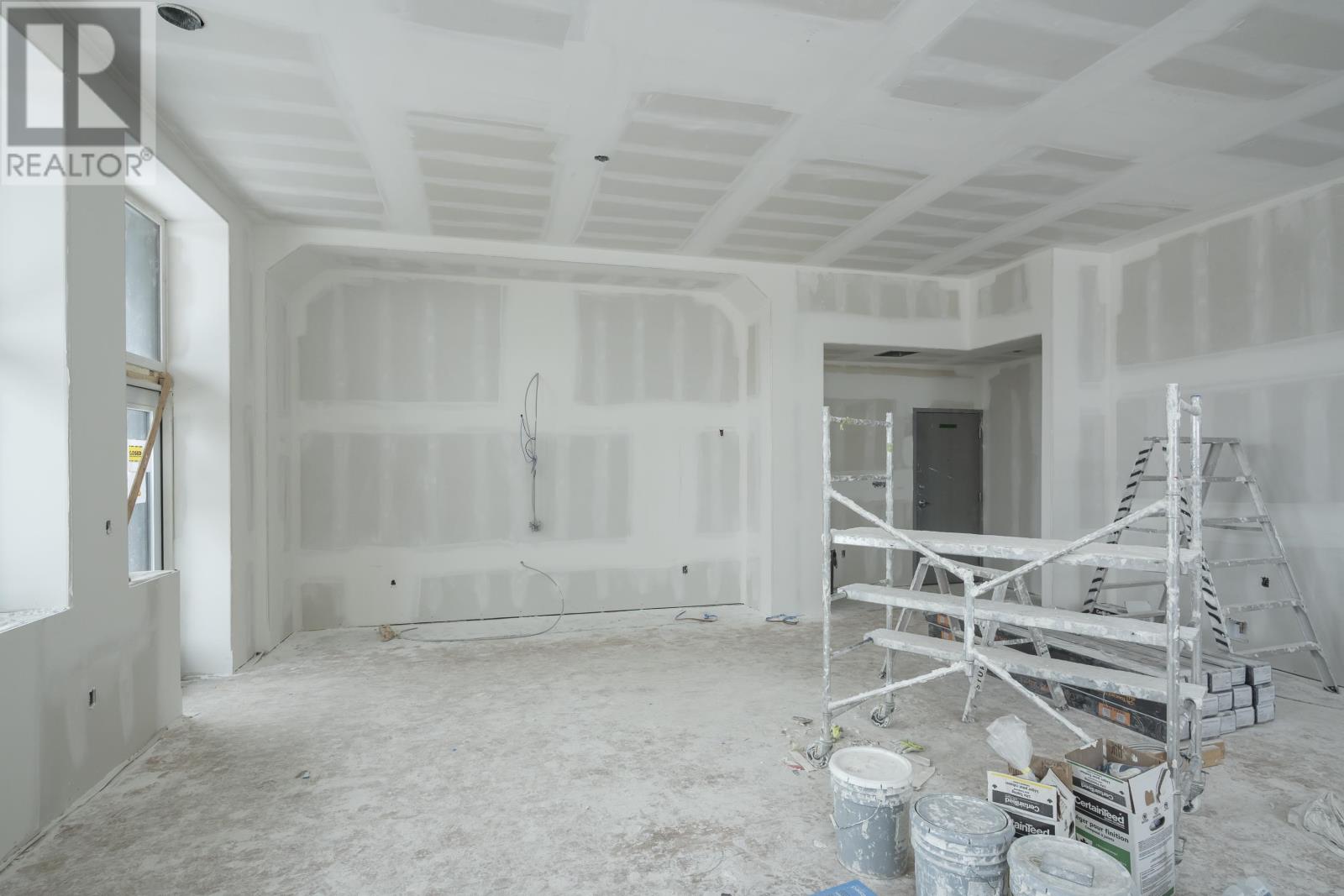 3201 96 HIGH ST N - 6