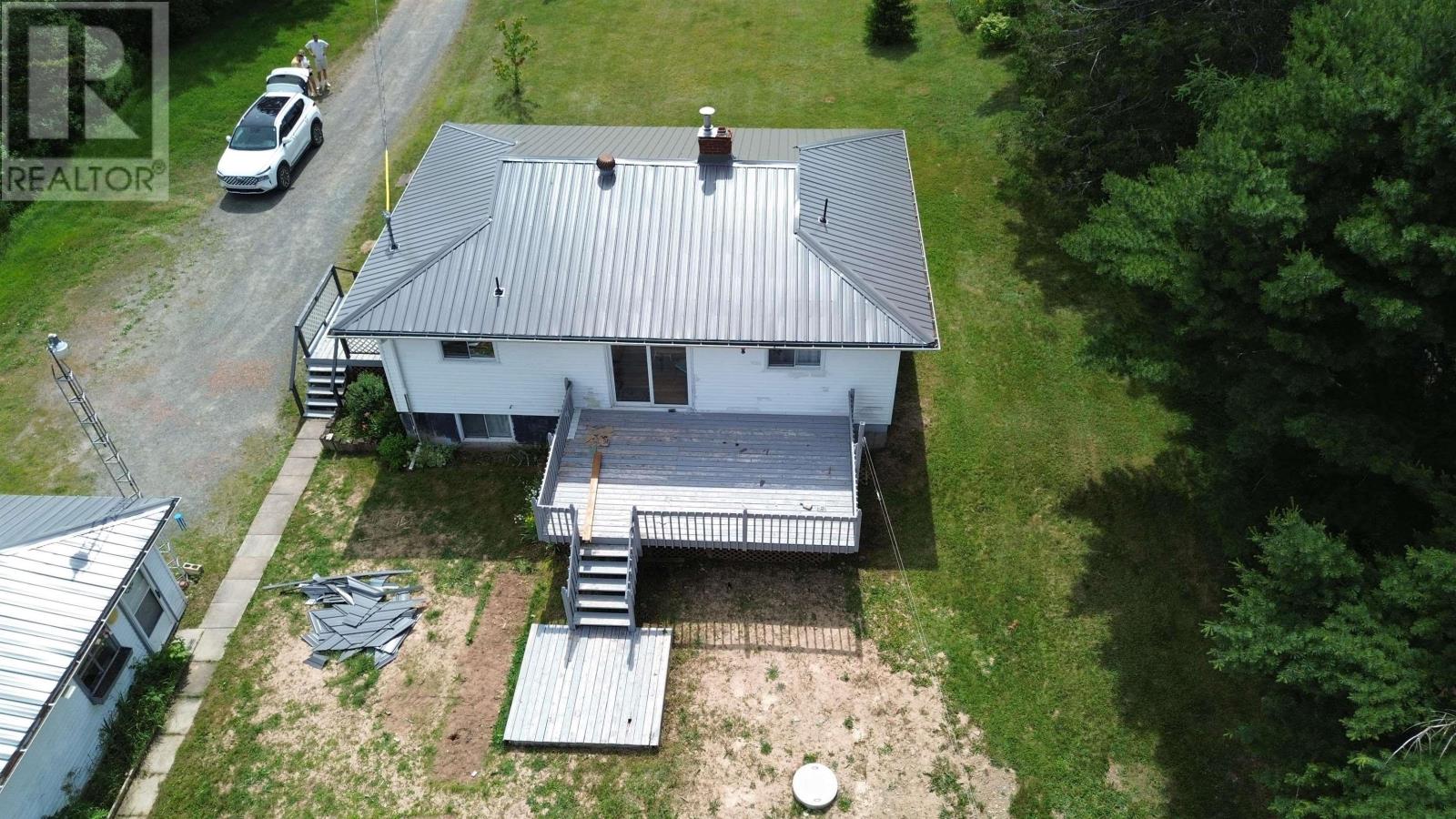 Property 36 of 41 of 2842 HIGHWAY 311