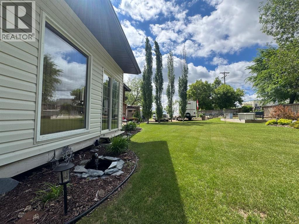 Listing photo – 5001 45 Street, Sedgewick