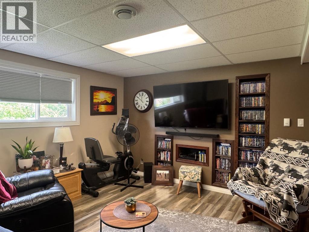 Listing photo – 5001 45 Street, Sedgewick