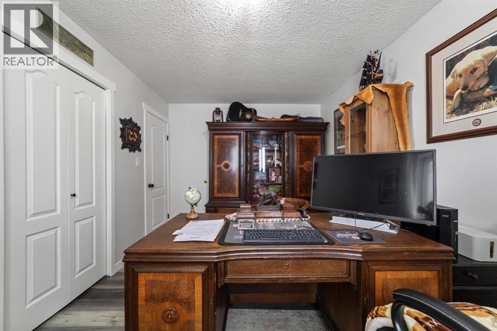 5412 60 Street - 13