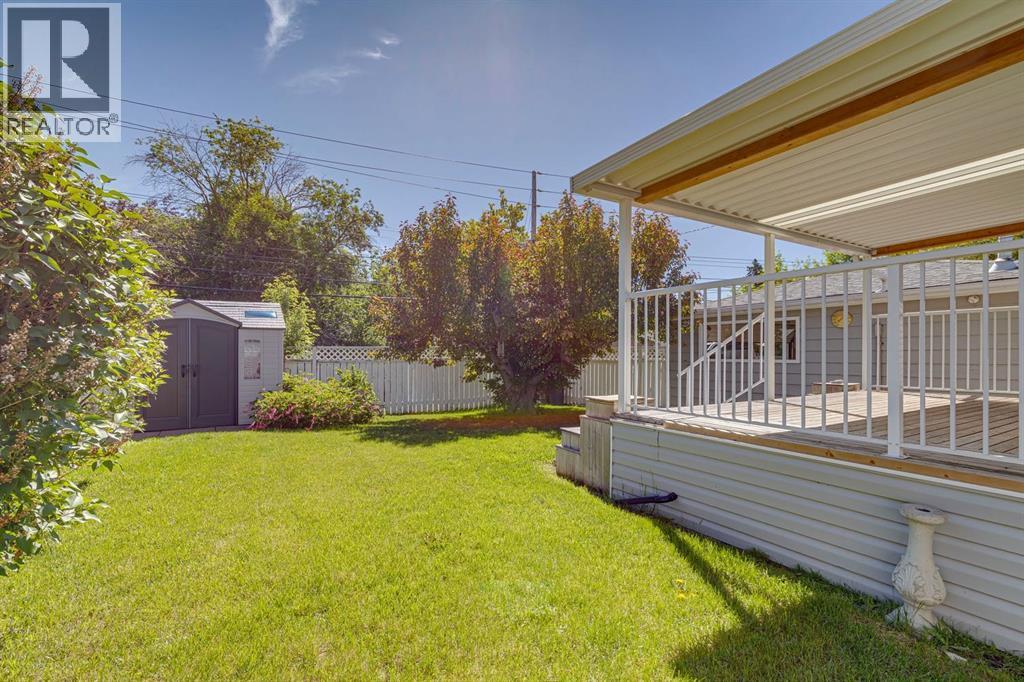 8028 5 Street SW - 25