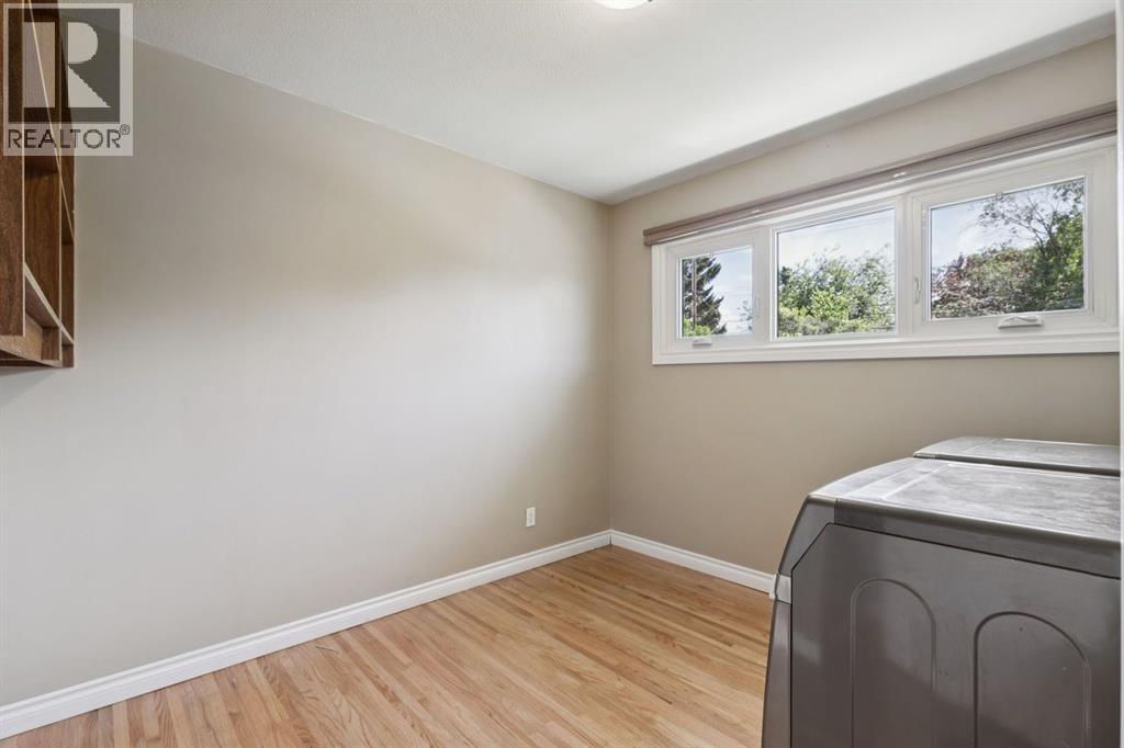 8028 5 Street SW - 13