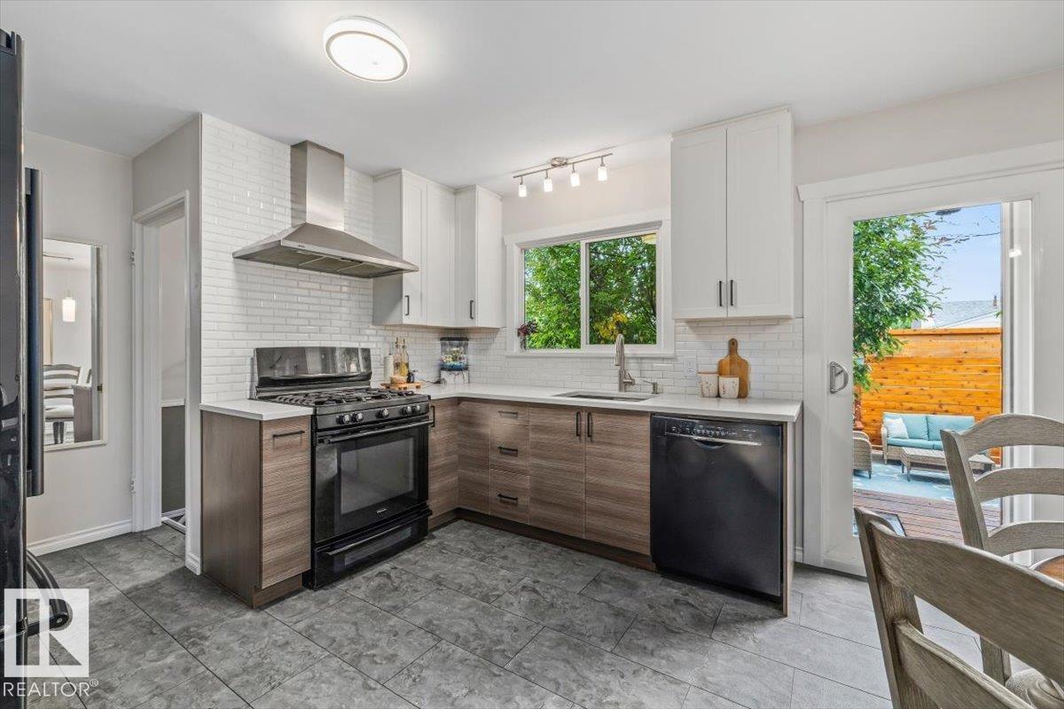 5507 102A AV NW - 11