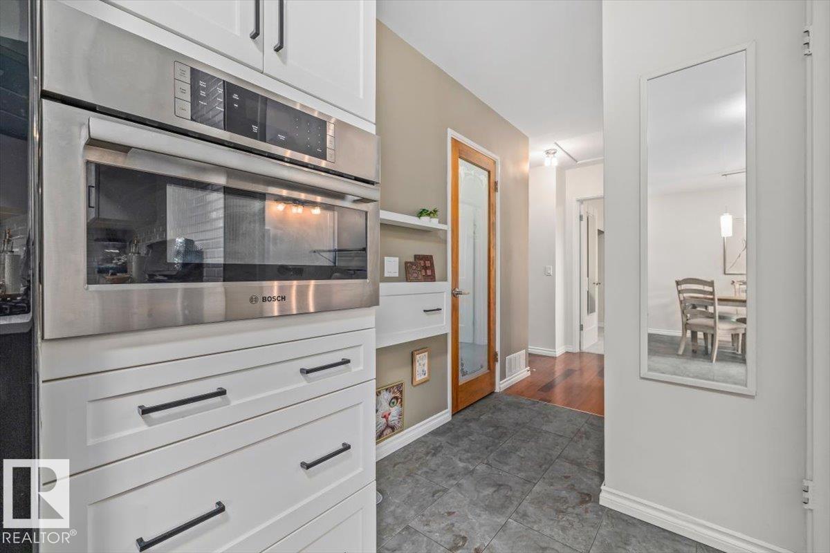 5507 102A AV NW - 13