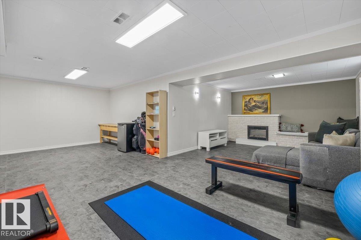 5507 102A AV NW - 21