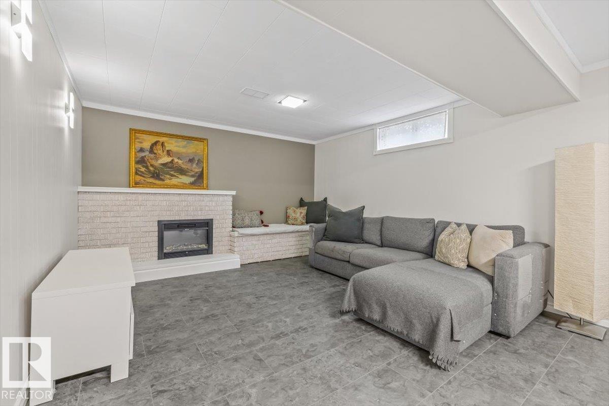 5507 102A AV NW - 22