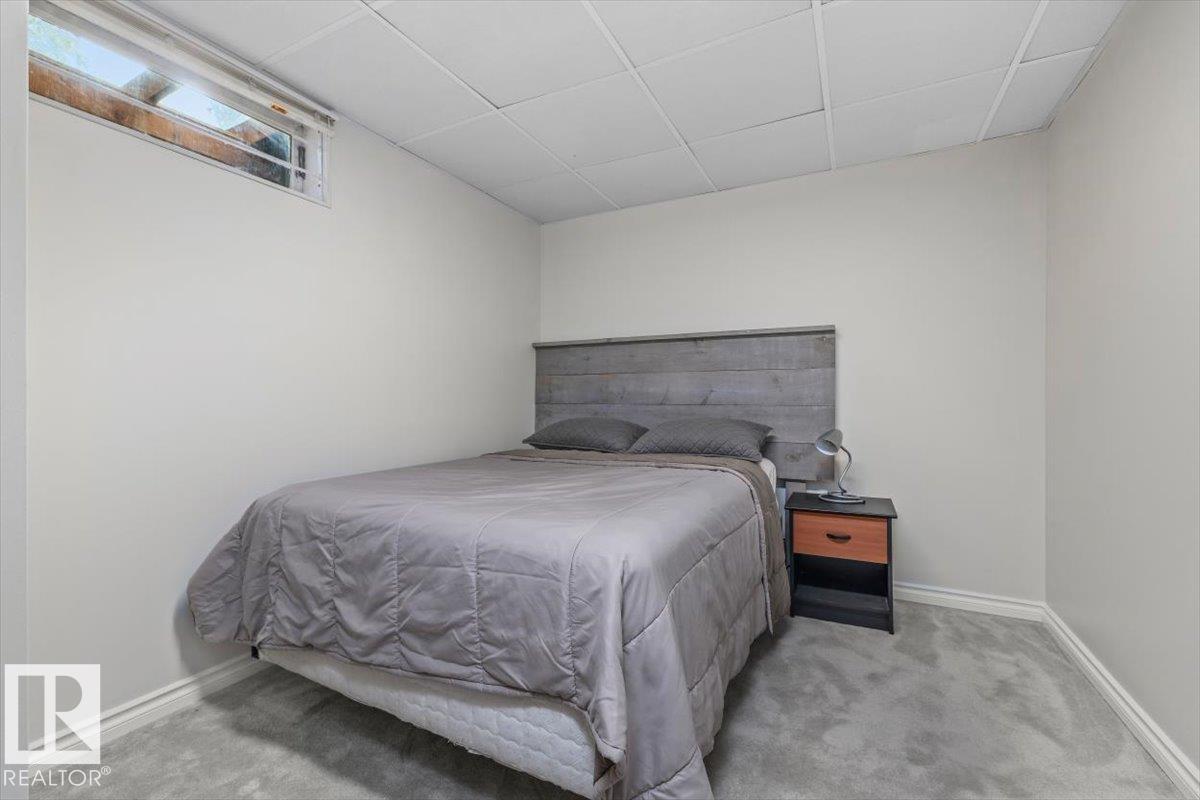 5507 102A AV NW - 25