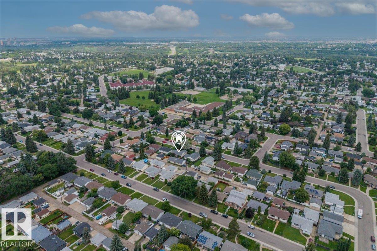 5507 102A AV NW - 37