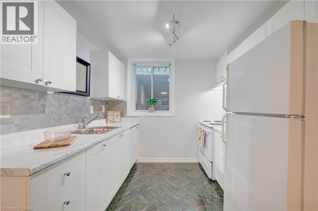 250 DINISON Crescent - Image 31
