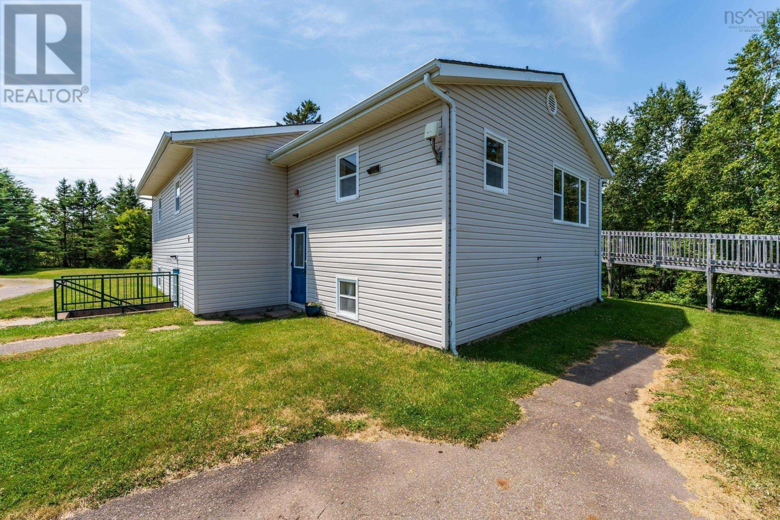 6 Dimock Road - 32