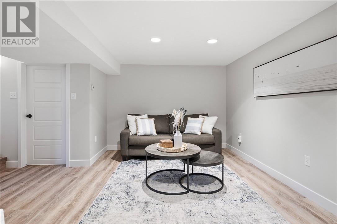 253 Eighth Avenue - Image 33