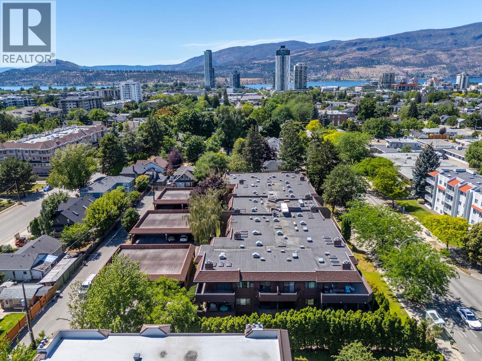 106 983 Bernard Avenue, Kelowna
