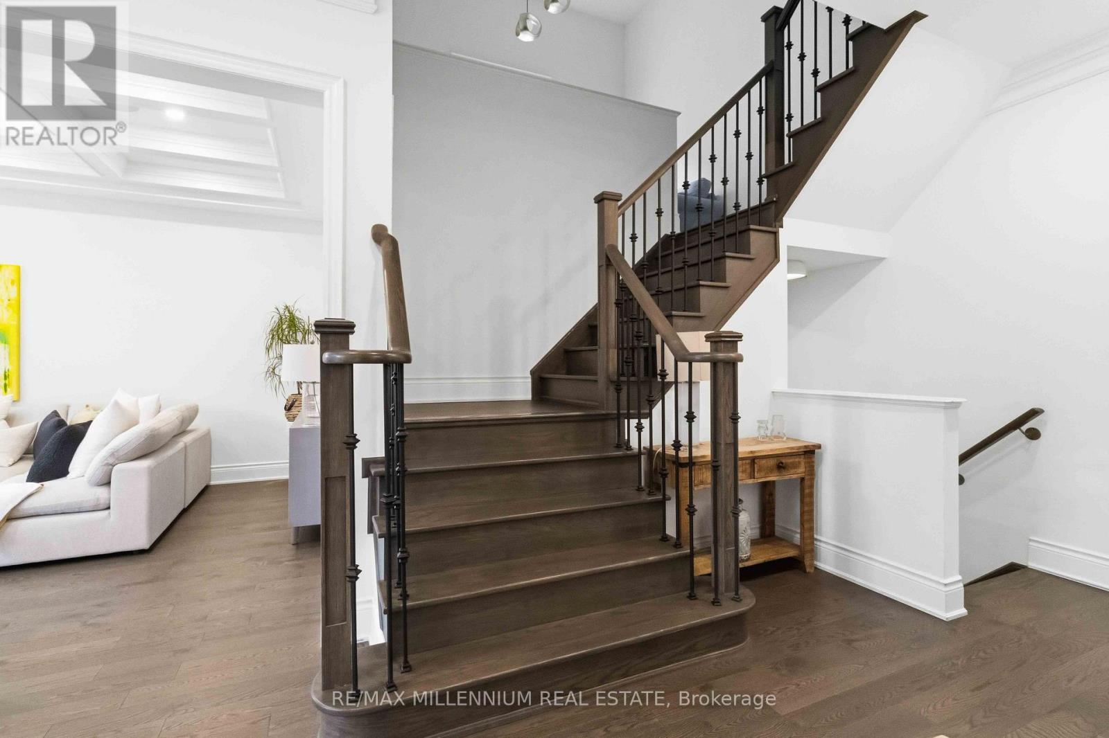 69 MENOTTI DRIVE - 21