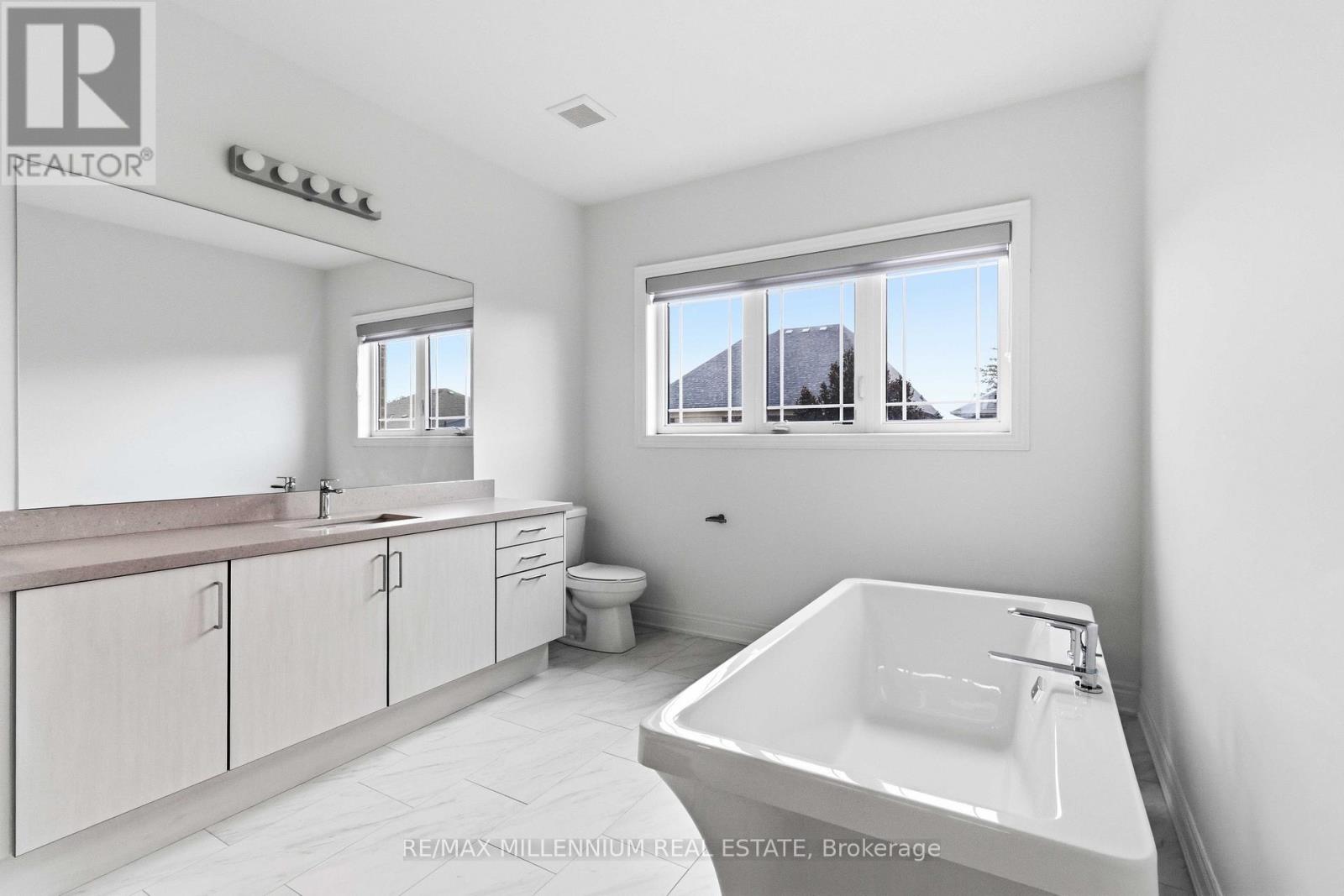 69 MENOTTI DRIVE - 35