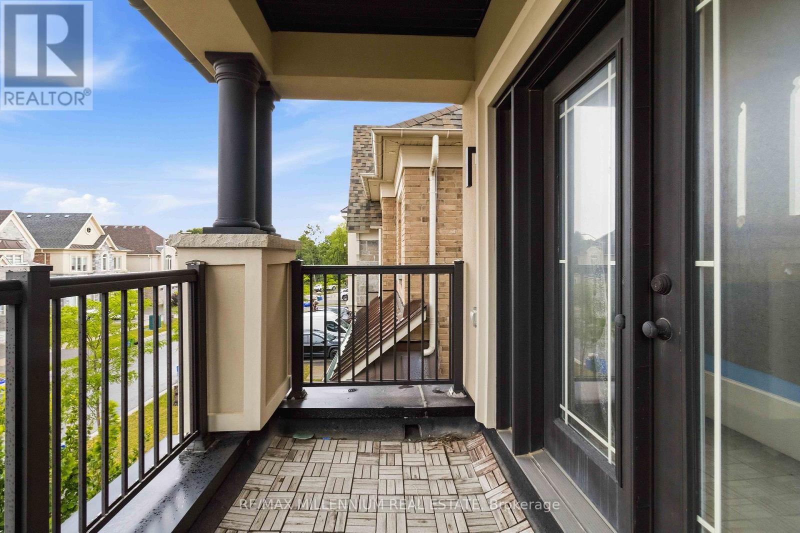 69 MENOTTI DRIVE - 43