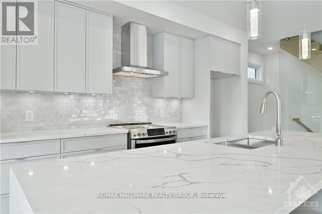 484 WOODLAND AVENUE, Ottawa. Luxury613. By Peter Sagos - Image 13