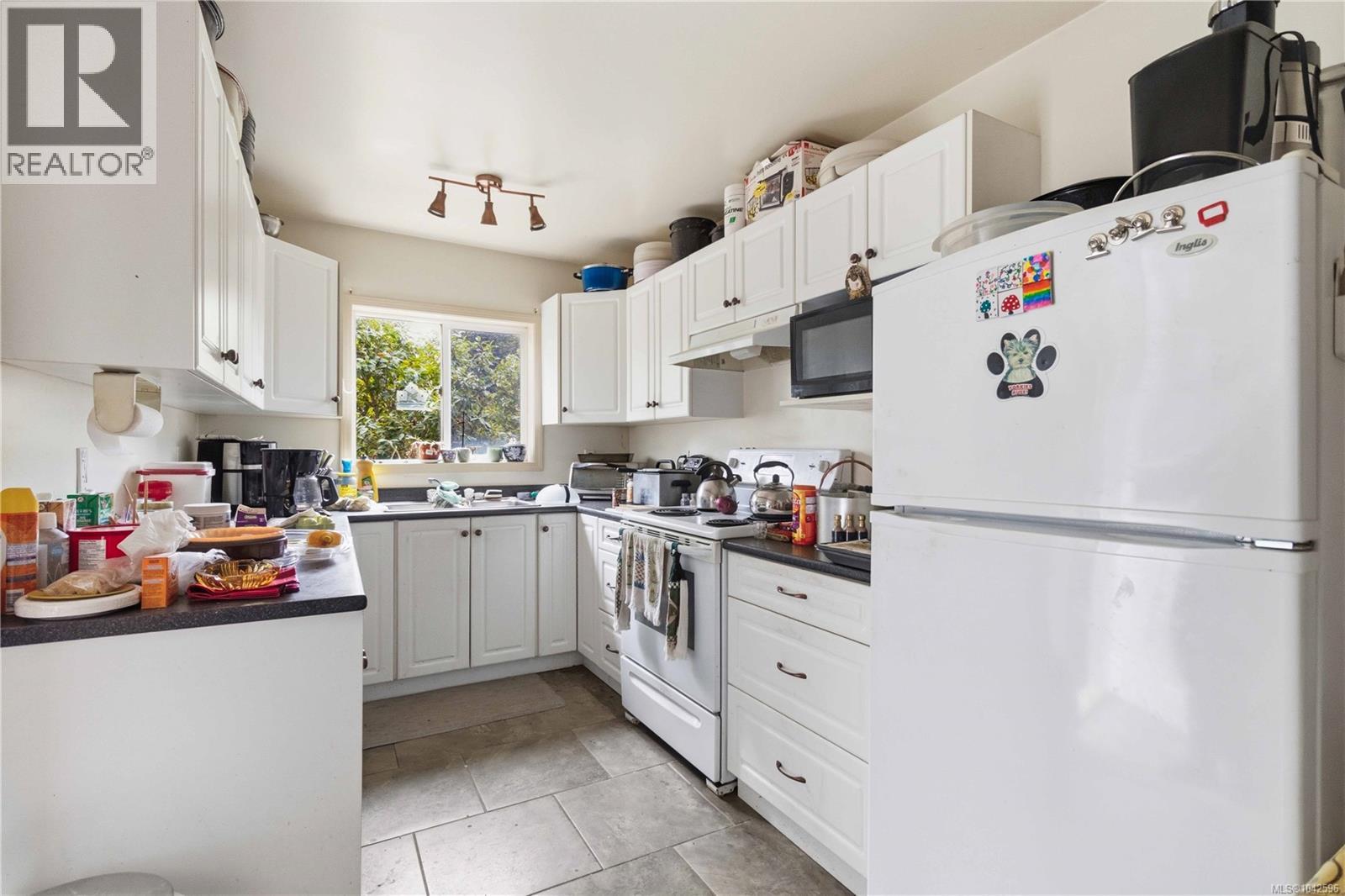1219 Juno St, Esquimalt