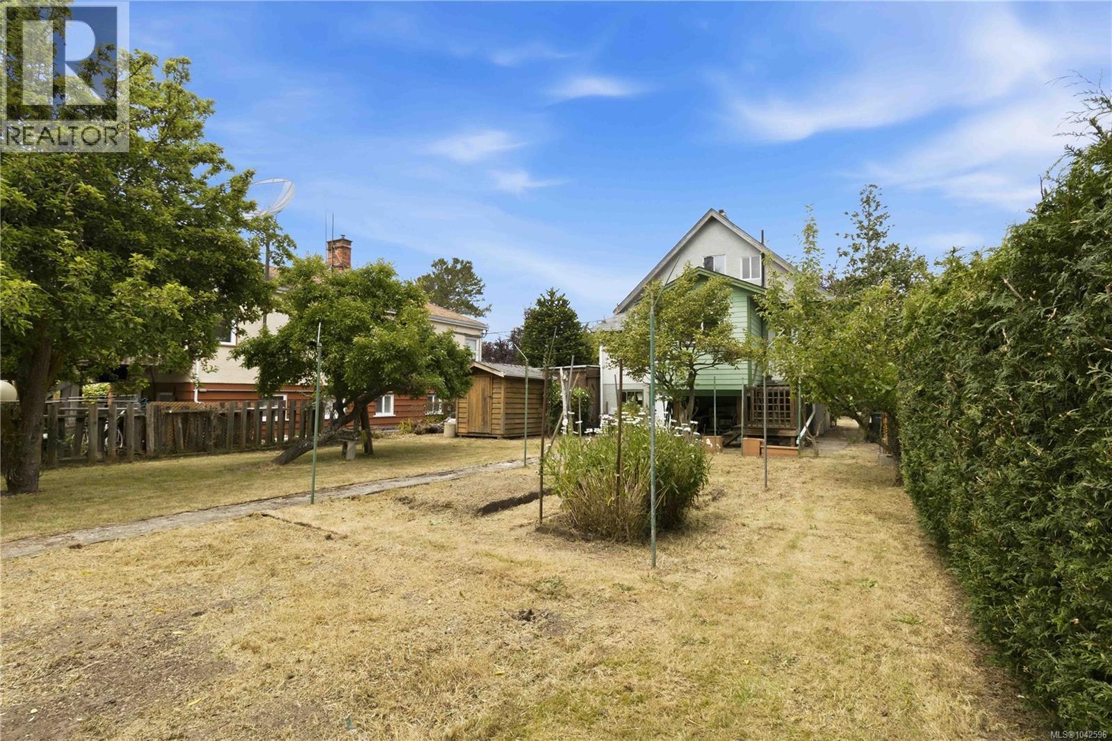 1219 Juno St, Esquimalt