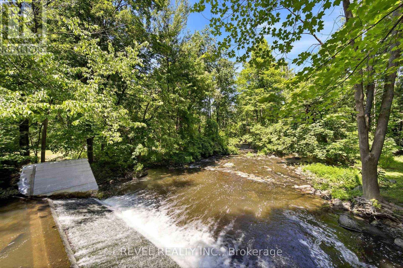 1470 QUEEN STREET W - 33