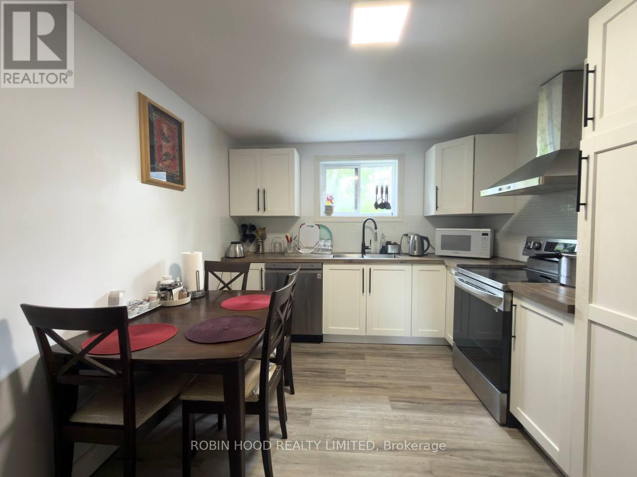#A&B 35 TAUVETTE STREET - 23