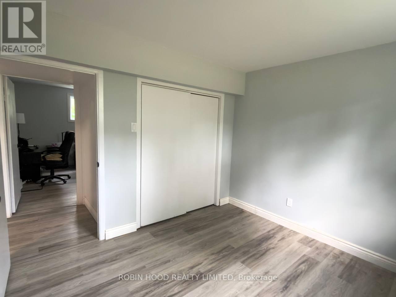 #A&B 35 TAUVETTE STREET - 26