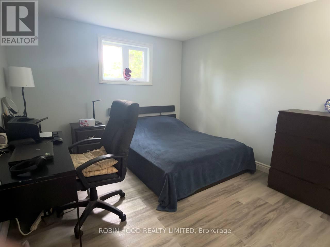 #A&B 35 TAUVETTE STREET - 27