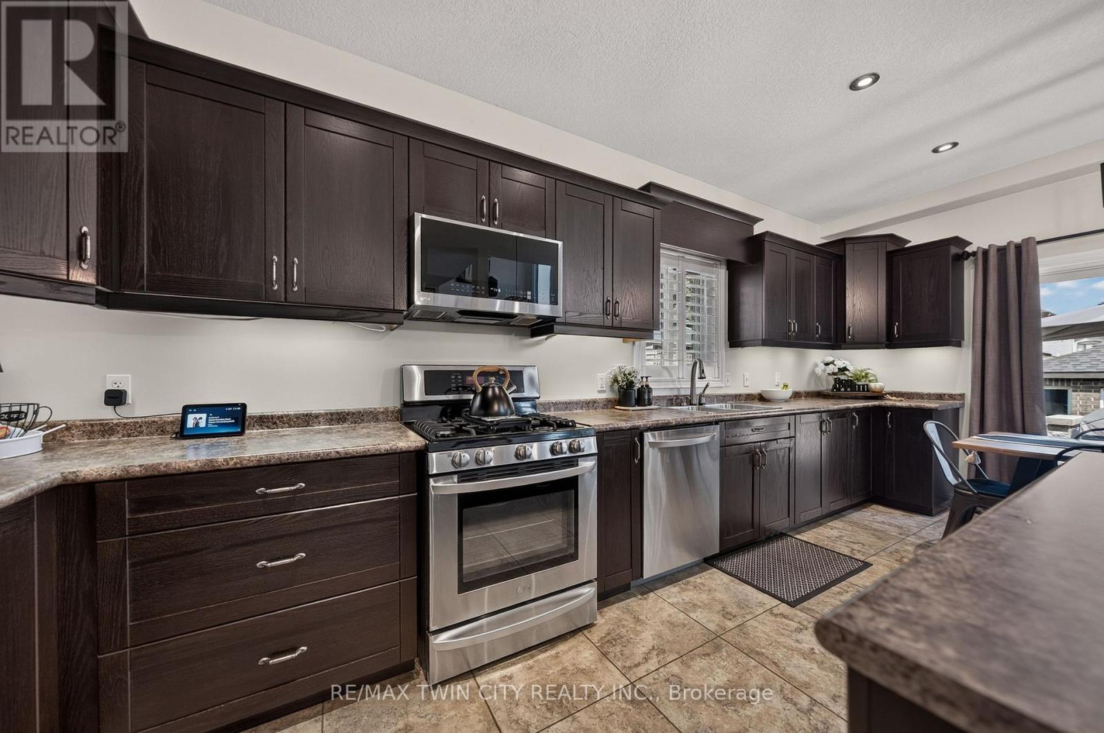 101 FITZGERALD DRIVE - 20