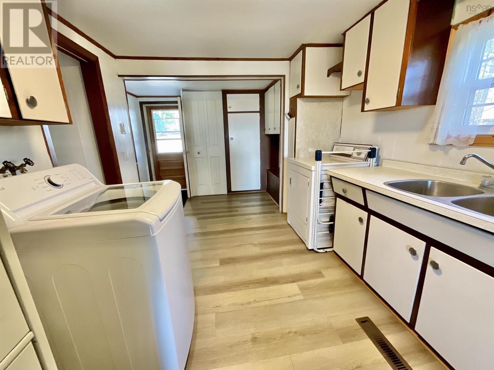 202 White Point Road - 9